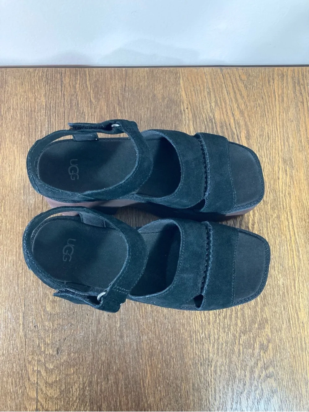 New Ugg New Heights Platform Chunky Sandal Women’s Size 8.5 Black - Picture 5 of 8